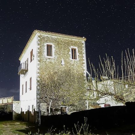 Апартаменты Μαγεμένος Πύργος Στις Θαλάμες Koumani Экстерьер фото